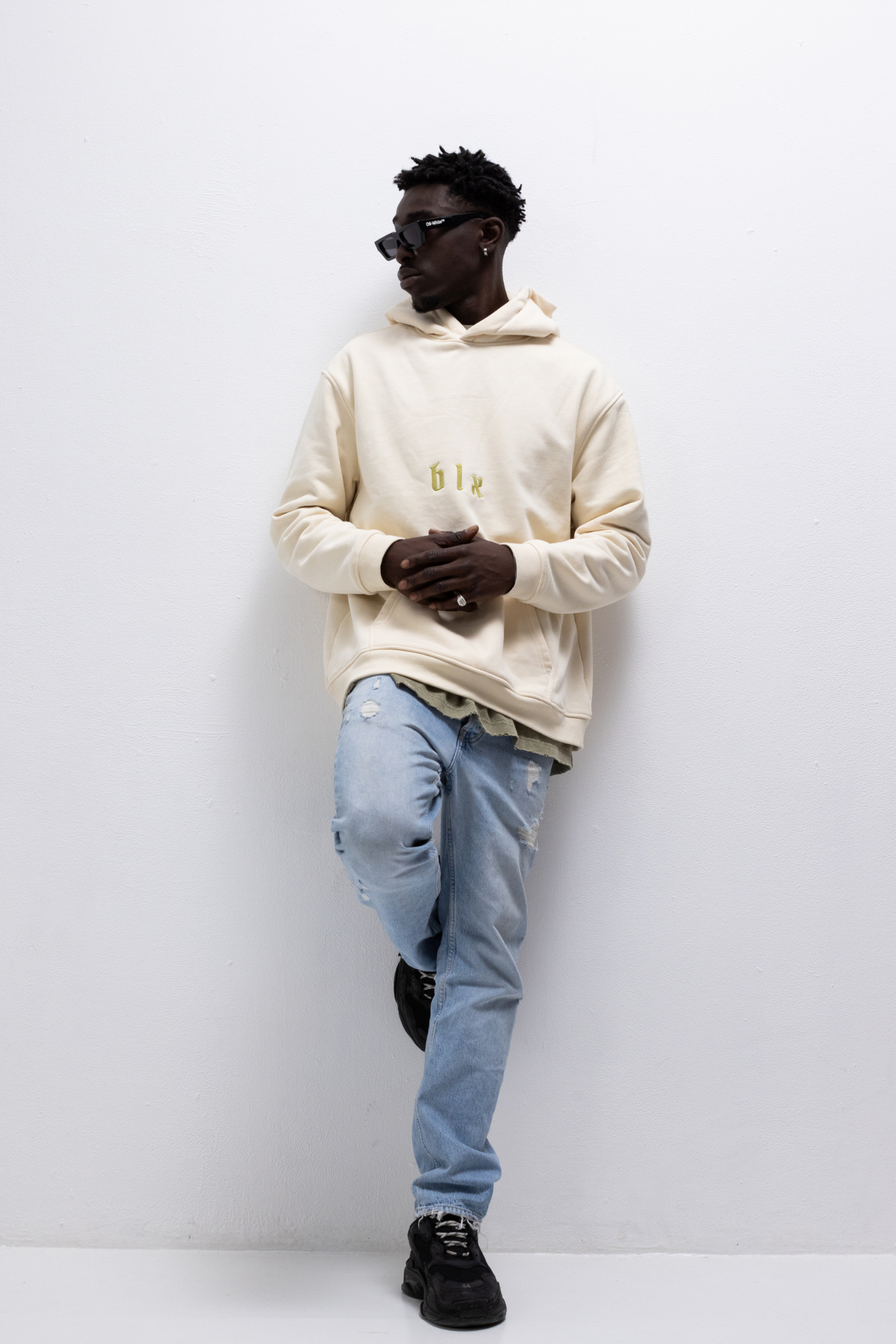 Off-white Hoodie (green embroidery)